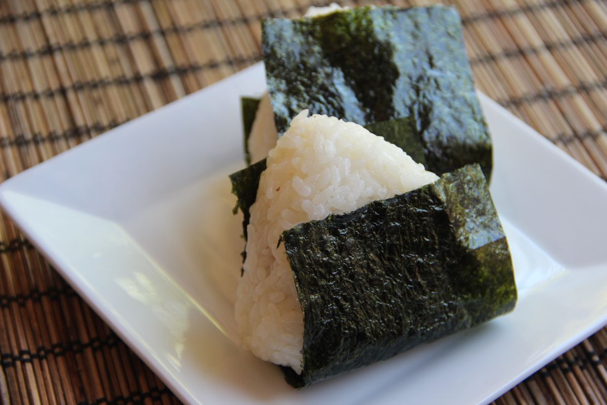 japanese-rice-ball-onigiri-recipe